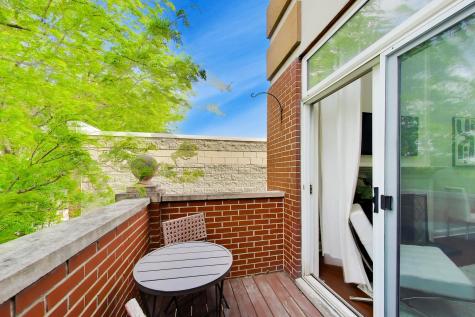 2133 North Southport Avenue Chicago IL 60614