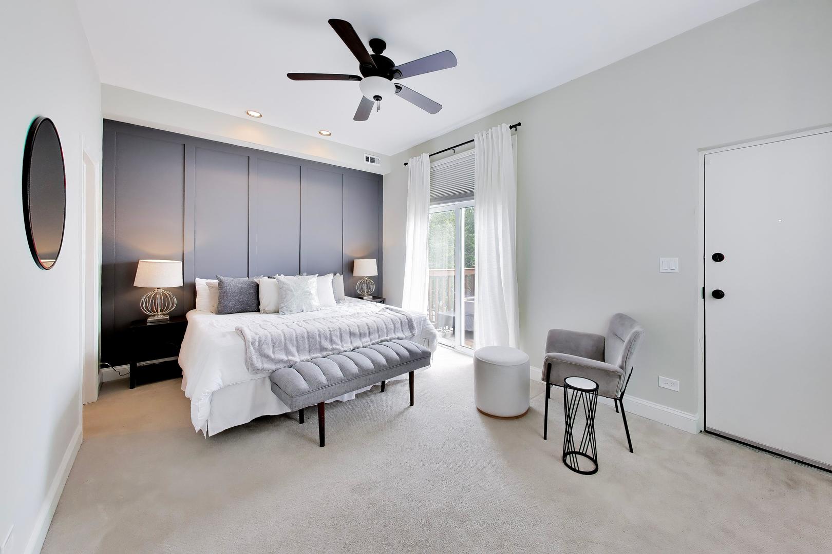 2133 North Southport Avenue Chicago IL 60614
