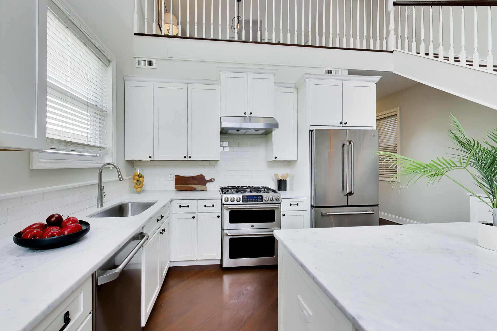 2133 North Southport Avenue Chicago IL 60614