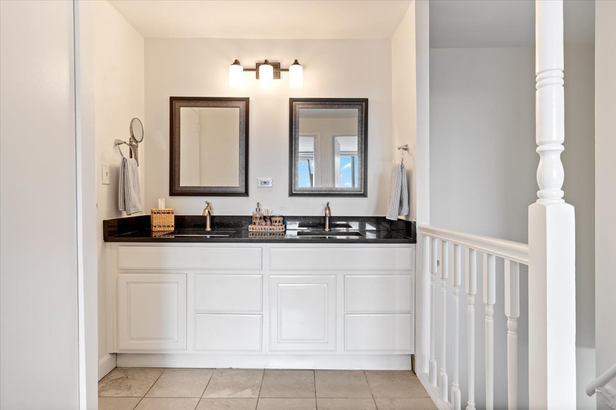 1221 North Dearborn Street Chicago IL 60610