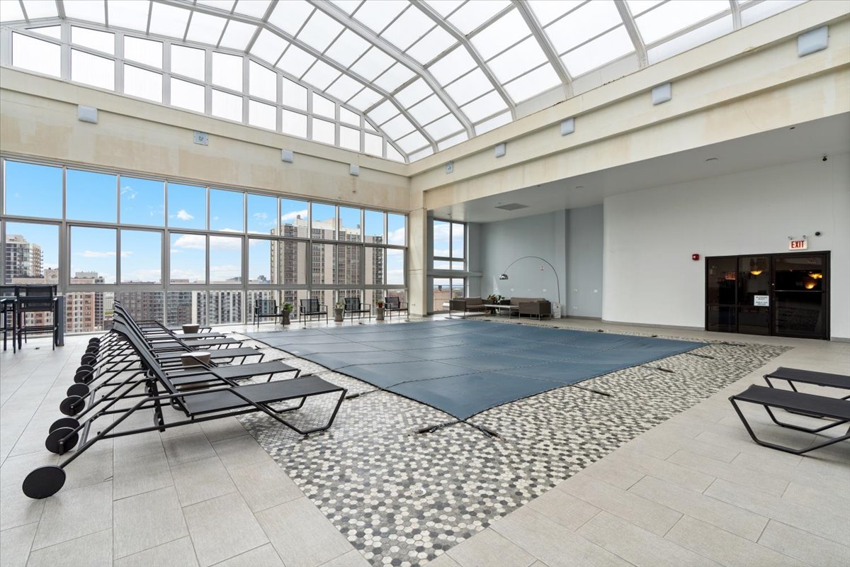 1221 North Dearborn Street Chicago IL 60610