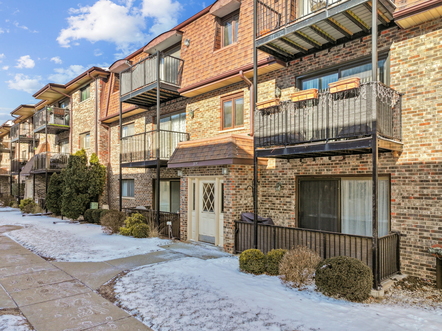 7632 West Lawrence Avenue Harwood Heights IL 60706