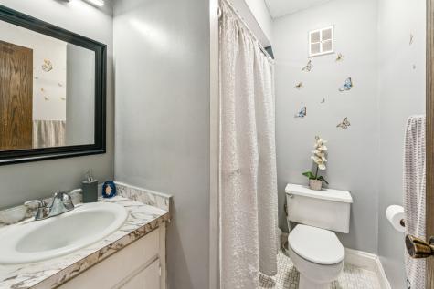 7632 West Lawrence Avenue Harwood Heights IL 60706