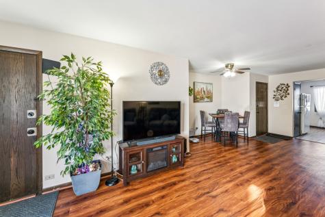 7632 West Lawrence Avenue Harwood Heights IL 60706