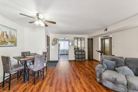 7632 West Lawrence Avenue Harwood Heights IL 60706