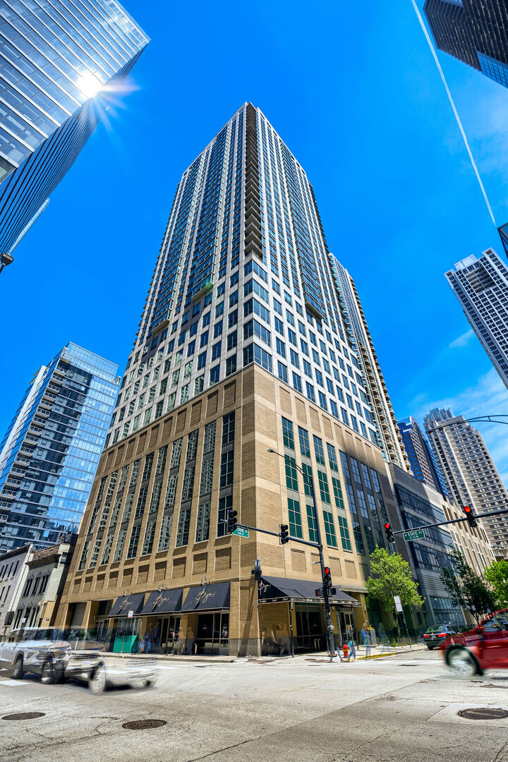 2 East Erie Street Chicago IL 60611