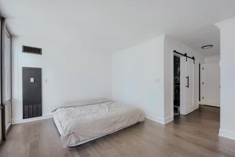 2 East Erie Street Chicago IL 60611