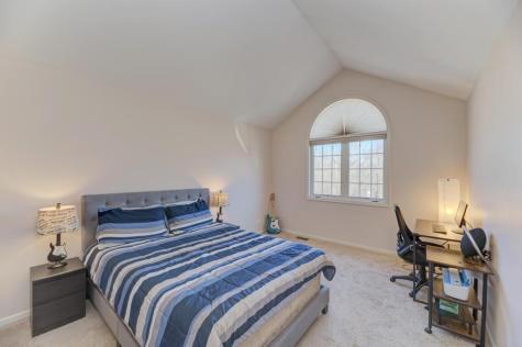 1679 West Ethans Glen Drive Palatine IL 60067