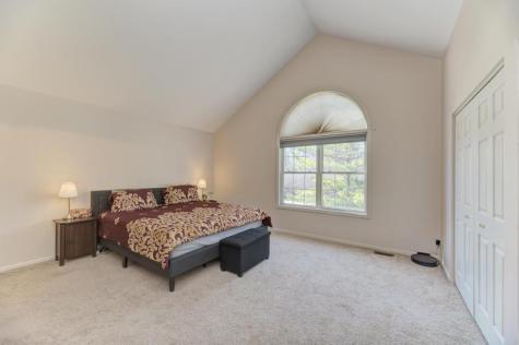 1679 West Ethans Glen Drive Palatine IL 60067