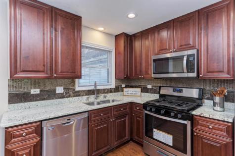 1679 West Ethans Glen Drive Palatine IL 60067