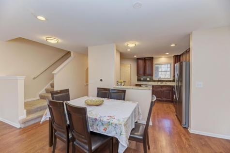 1679 West Ethans Glen Drive Palatine IL 60067