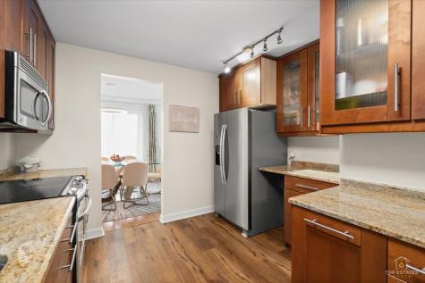 1405 East Central Road Arlington Heights IL 60005