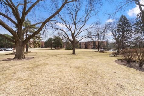 1405 East Central Road Arlington Heights IL 60005