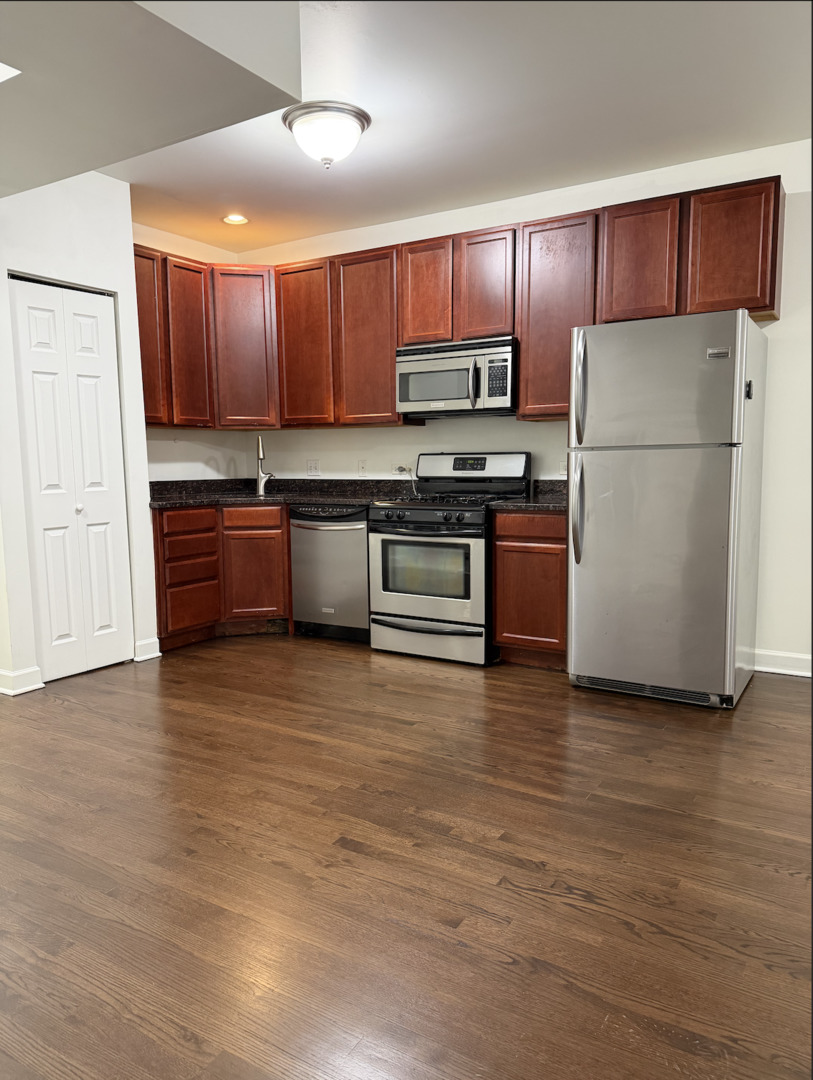 2533 West Berwyn Street Chicago IL 60625