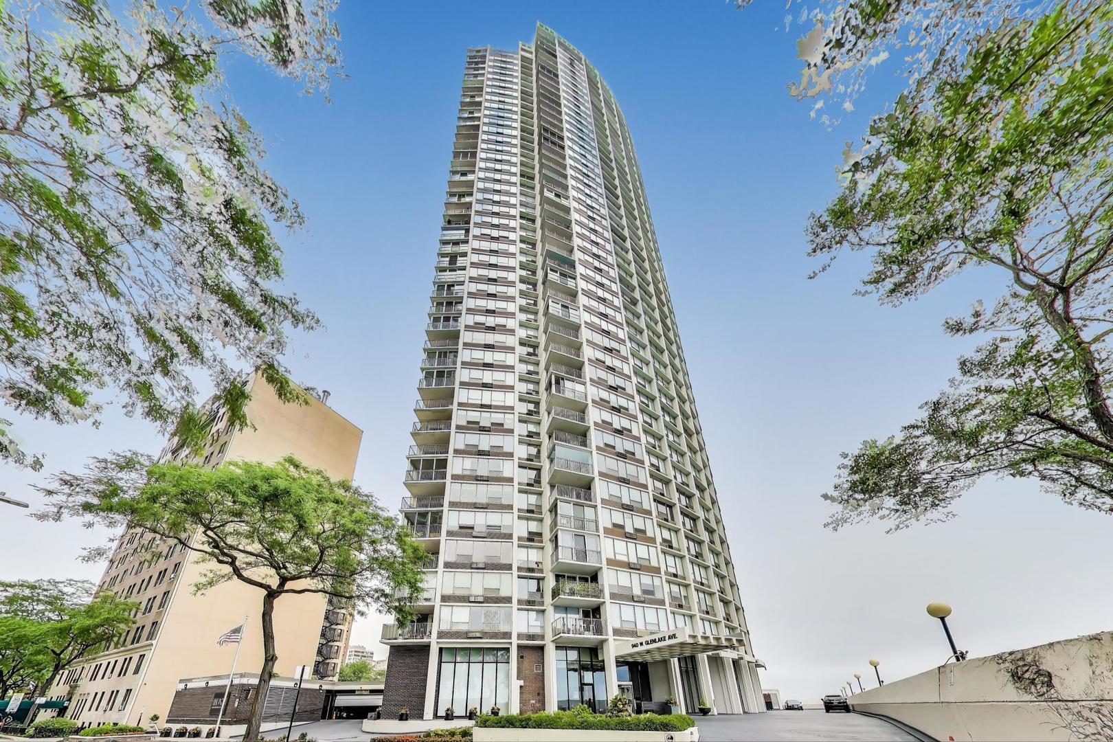 940 West Glenlake Avenue Chicago IL 60660