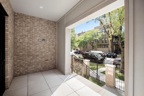 3617 North Magnolia Avenue Chicago IL 60657