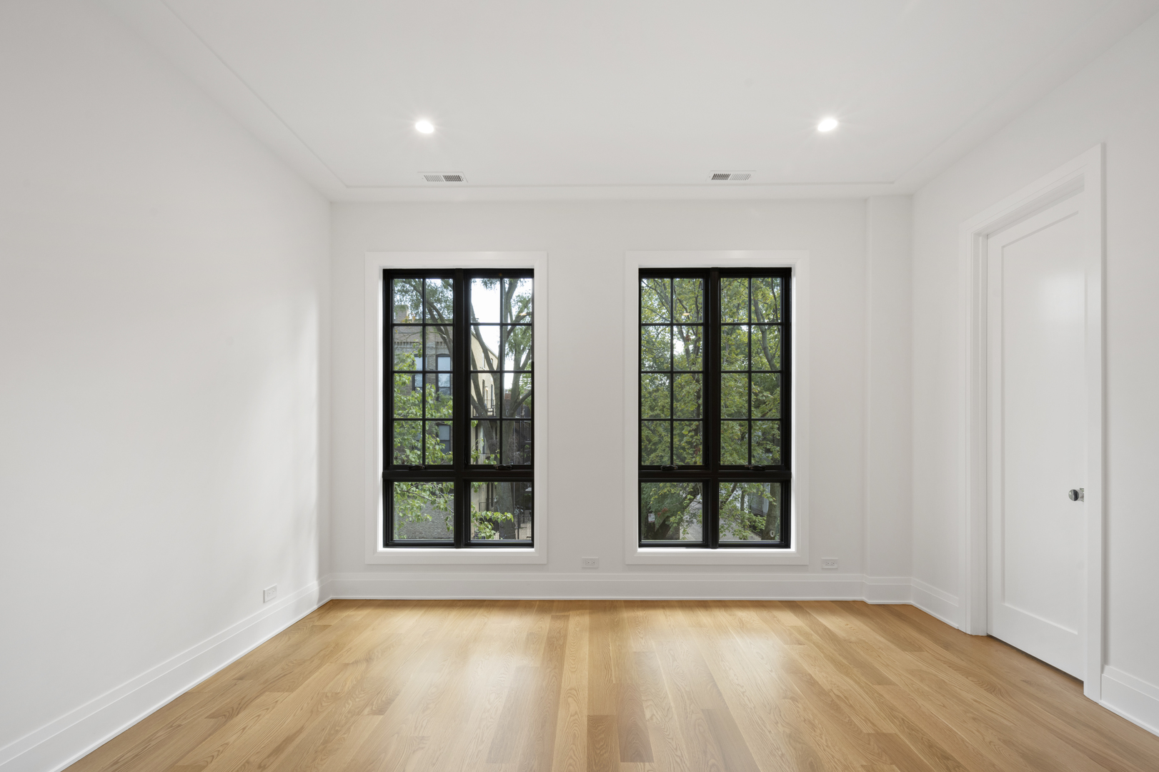 3617 North Magnolia Avenue Chicago IL 60657