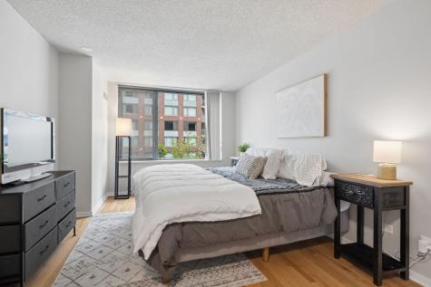 440 North Mcclurg Court Chicago IL 60611