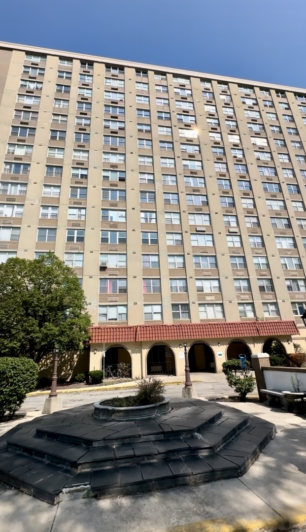 4300 West Ford City Drive Chicago IL 60652