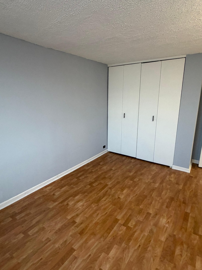 4300 West Ford City Drive Chicago IL 60652