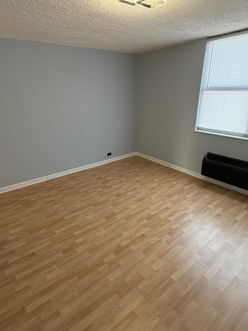 4300 West Ford City Drive Chicago IL 60652