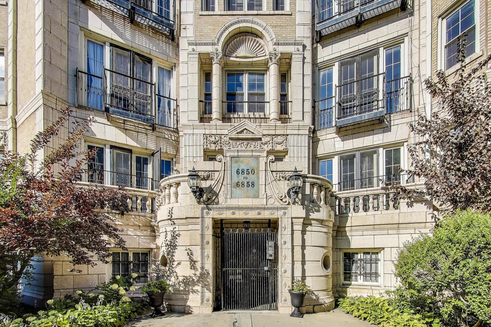 6850 South South Shore Drive Chicago IL 60649