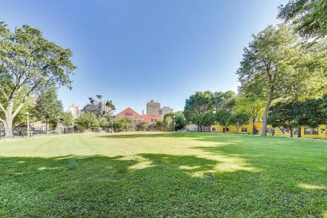 6850 South South Shore Drive Chicago IL 60649