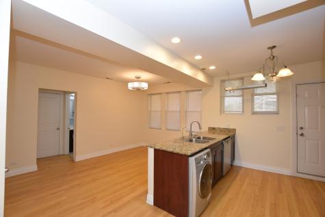 2840 West Glenlake Avenue Chicago IL 60659