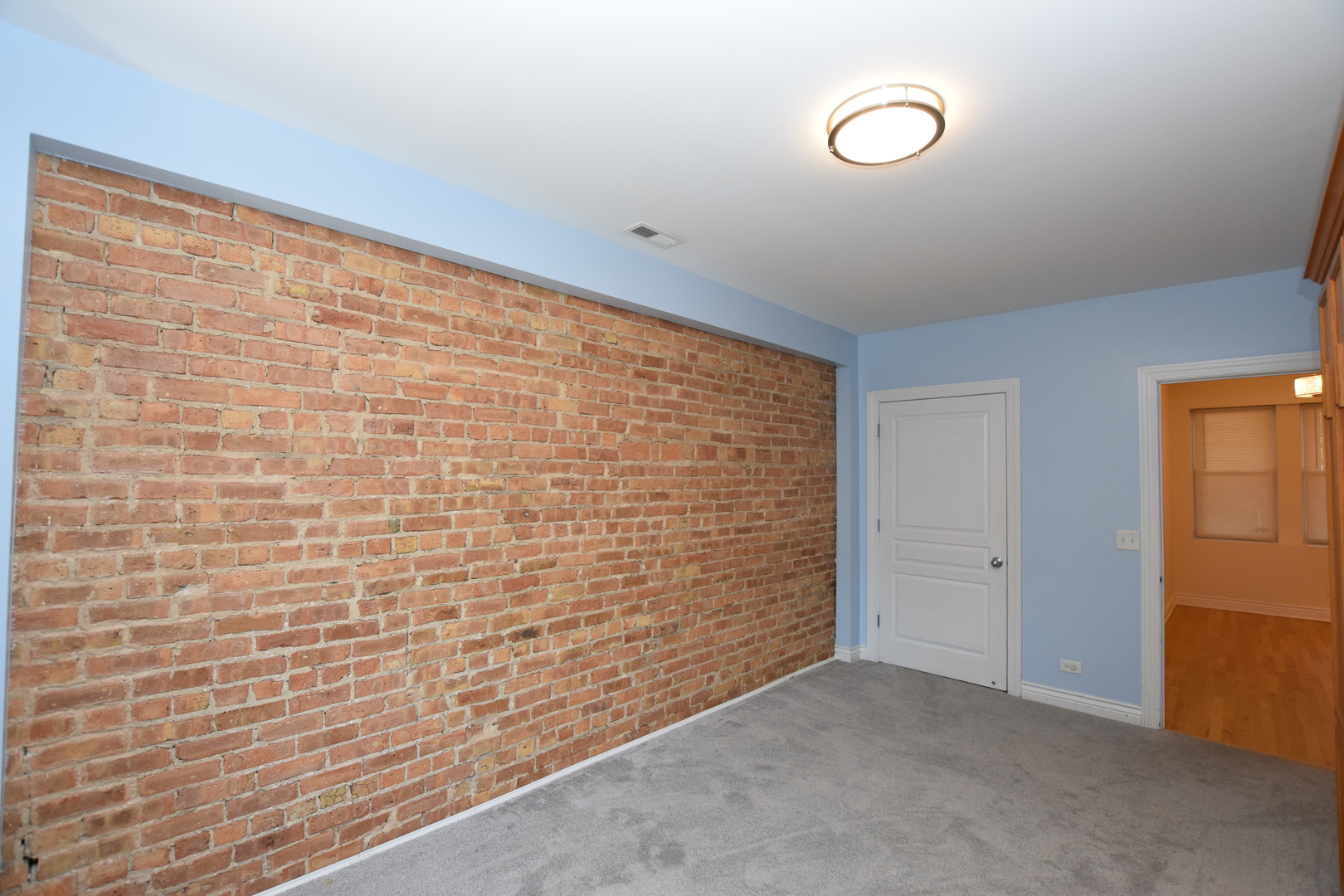 2840 West Glenlake Avenue Chicago IL 60659