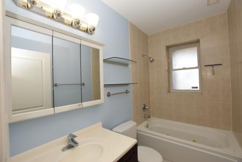 2840 West Glenlake Avenue Chicago IL 60659