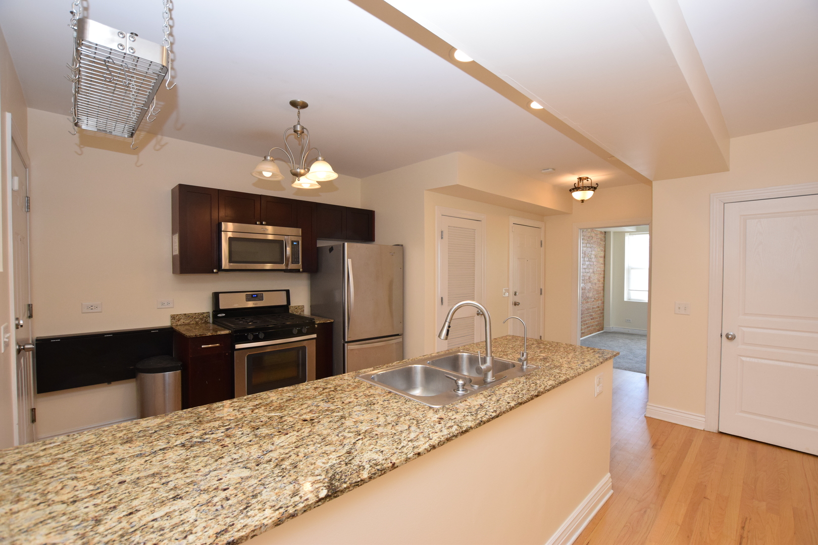 2840 West Glenlake Avenue Chicago IL 60659
