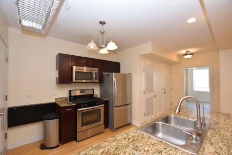 2840 West Glenlake Avenue Chicago IL 60659