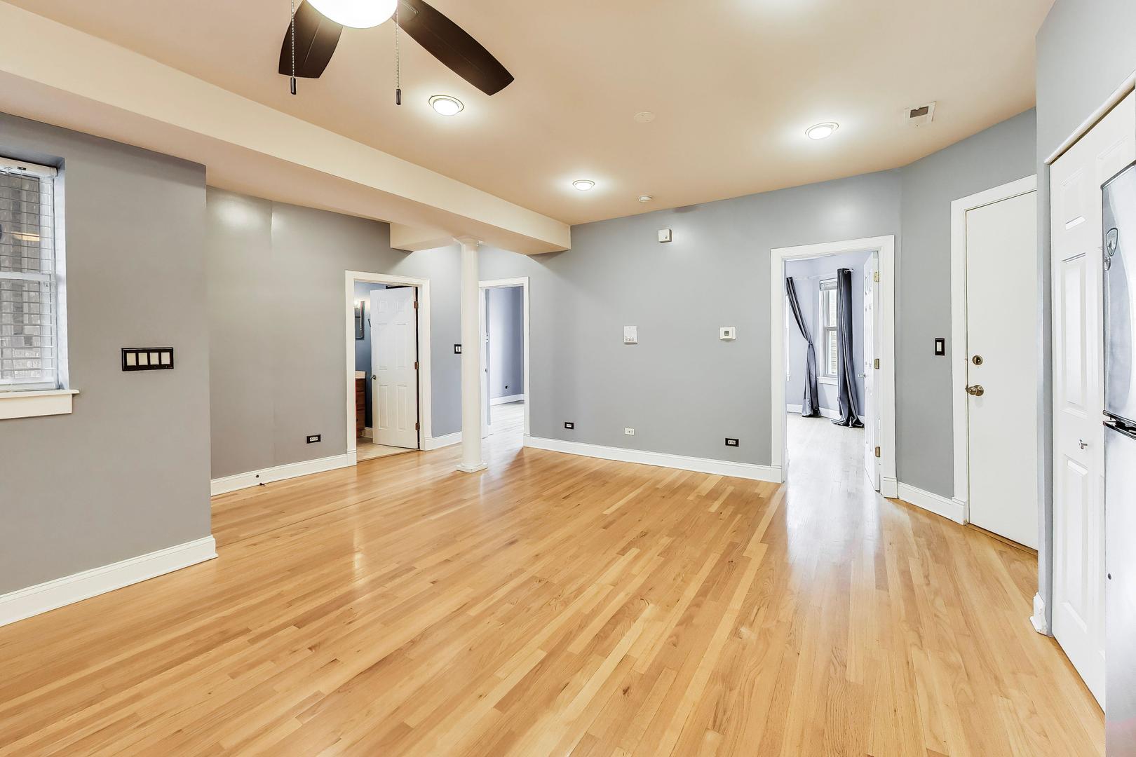 6813 North Lakewood Avenue Chicago IL 60626