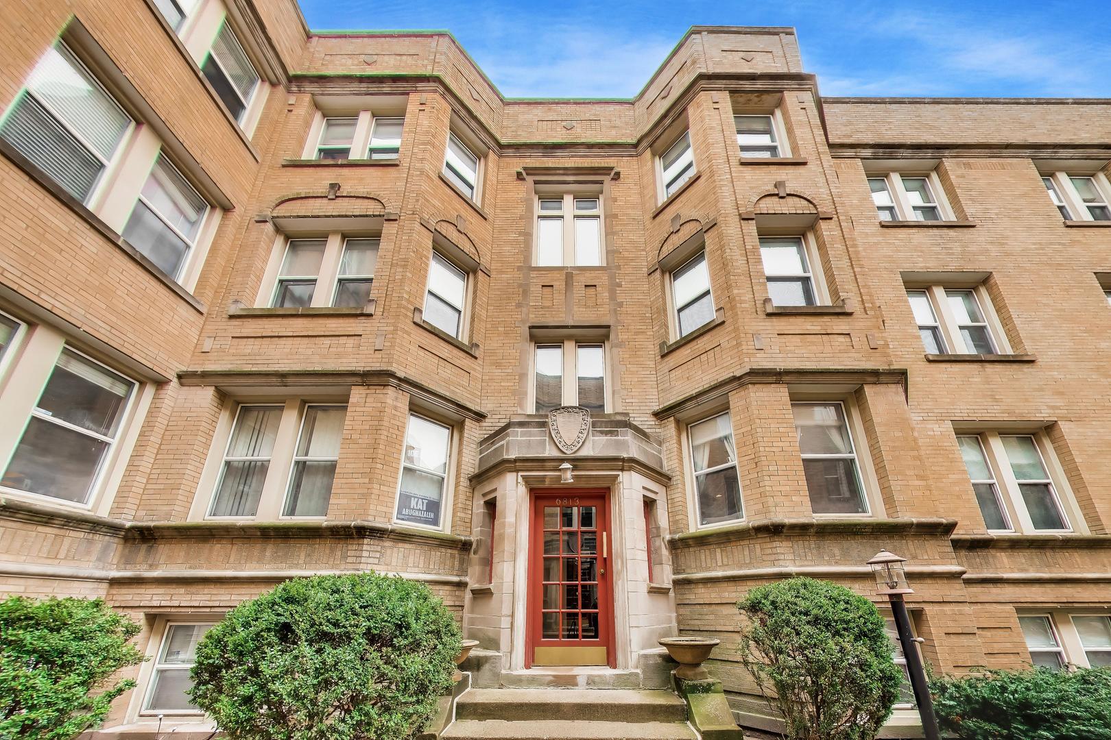 6813 North Lakewood Avenue Chicago IL 60626