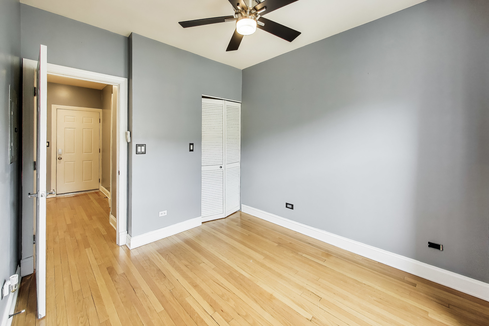 6813 North Lakewood Avenue Chicago IL 60626