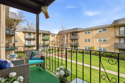 6568 West Roscoe Street Chicago IL 60634