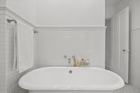 507 West Briar Place Chicago IL 60657