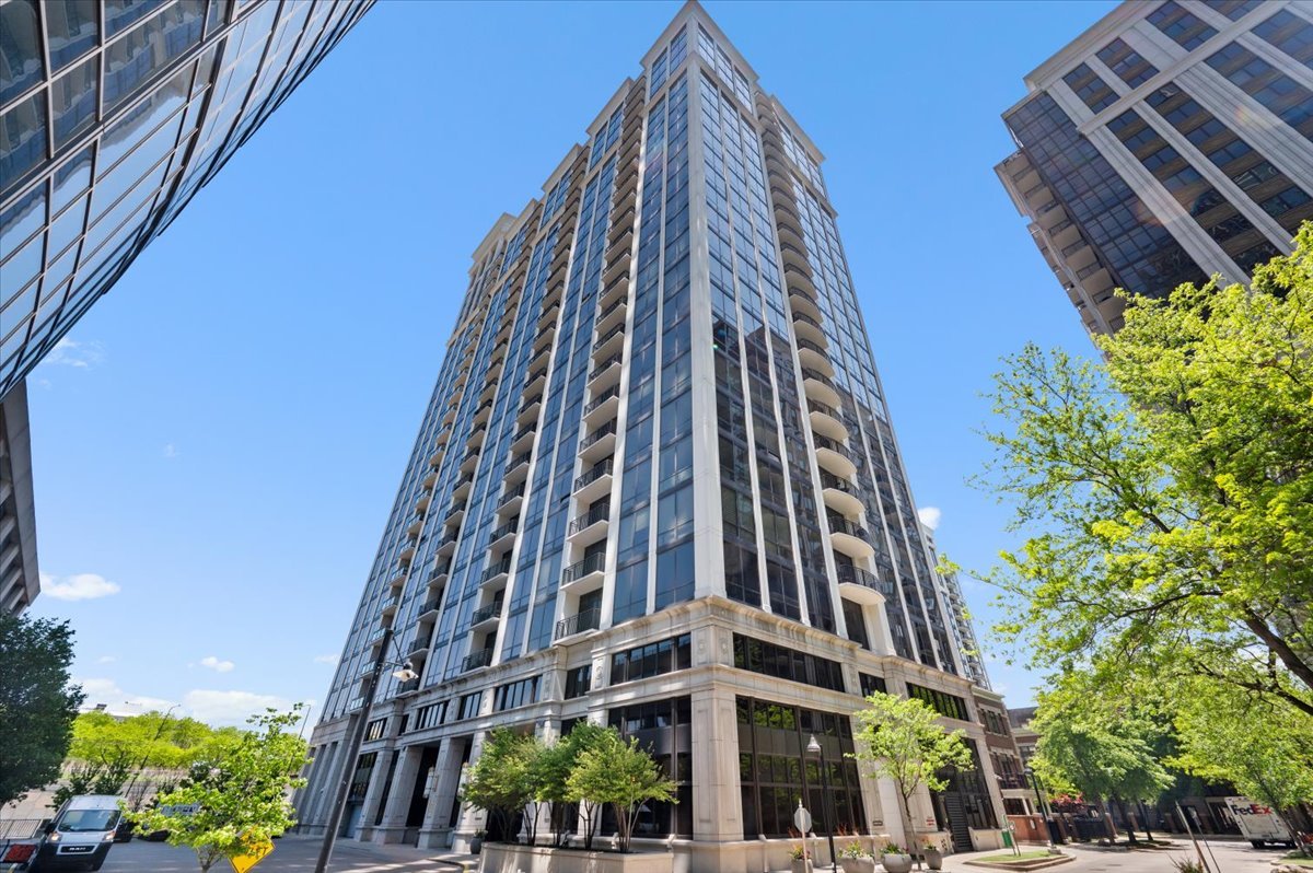 233 East 13th Street Chicago IL 60605