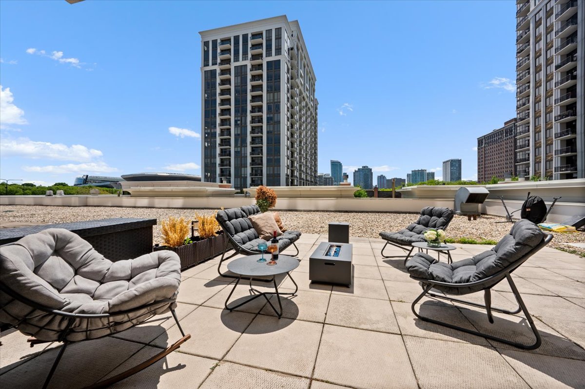 233 East 13th Street Chicago IL 60605