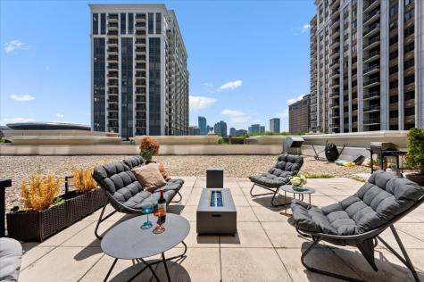 233 East 13th Street Chicago IL 60605
