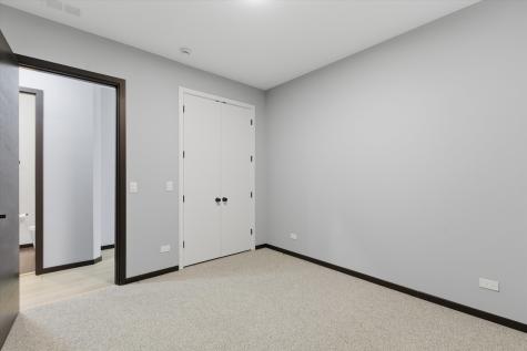 5830 North Lincoln Avenue Chicago IL 60659