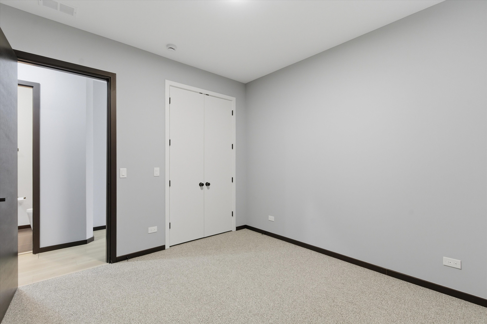 5830 North Lincoln Avenue Chicago IL 60659