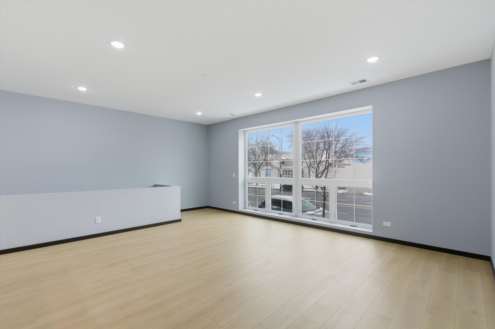 5830 North Lincoln Avenue Chicago IL 60659