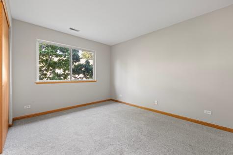2247 Stoughton Drive Aurora IL 60502