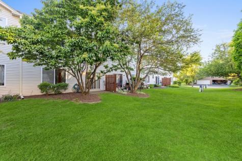 2247 Stoughton Drive Aurora IL 60502