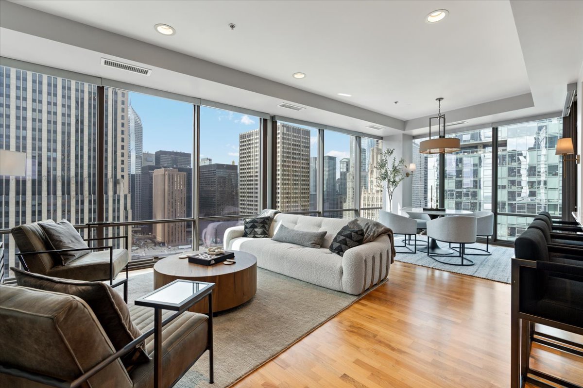 240 East Illinois Street Chicago IL 60611