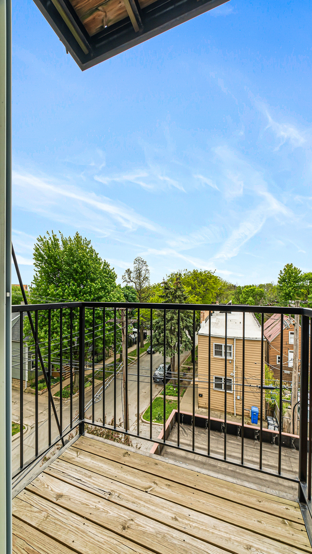 2703 West Belmont Avenue Chicago IL 60618