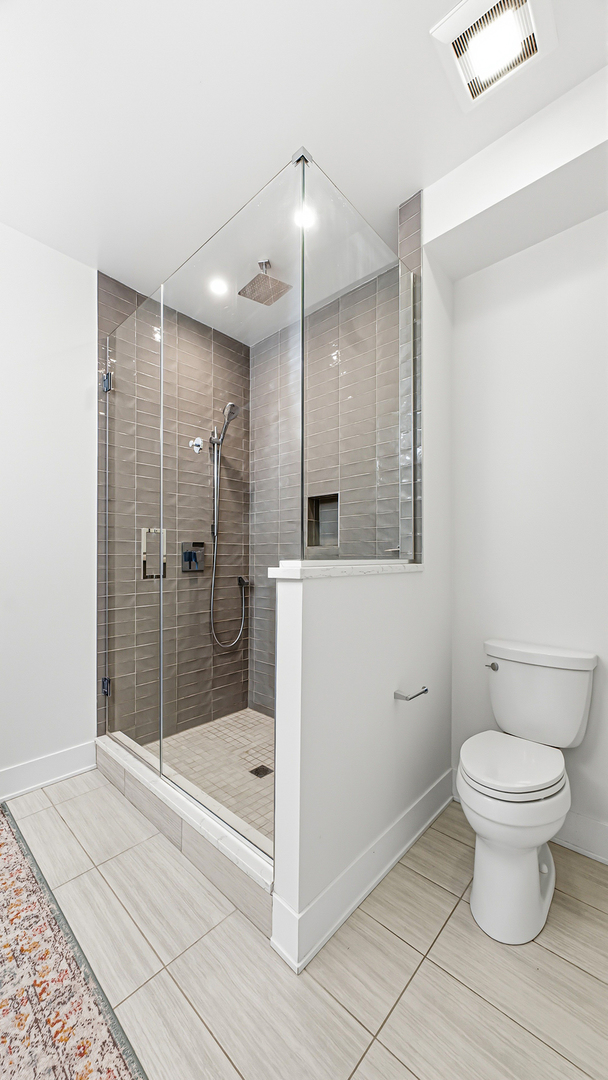 2703 West Belmont Avenue Chicago IL 60618