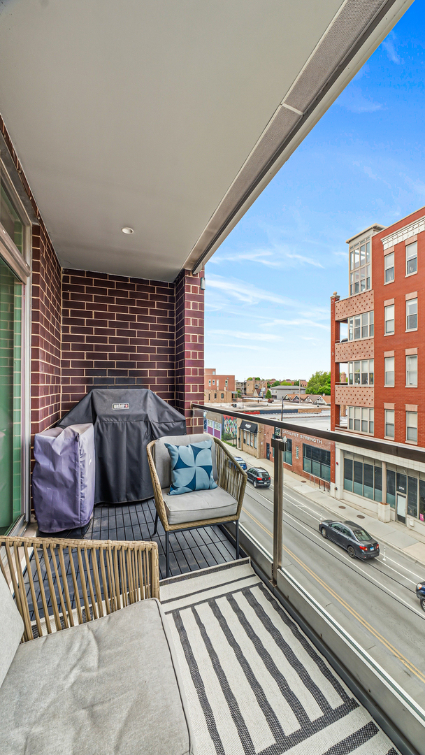 2703 West Belmont Avenue Chicago IL 60618