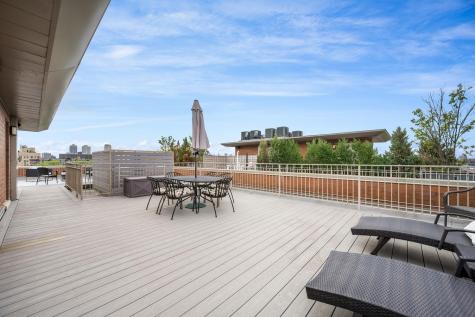 2755 North Lakewood Avenue Chicago IL 60614